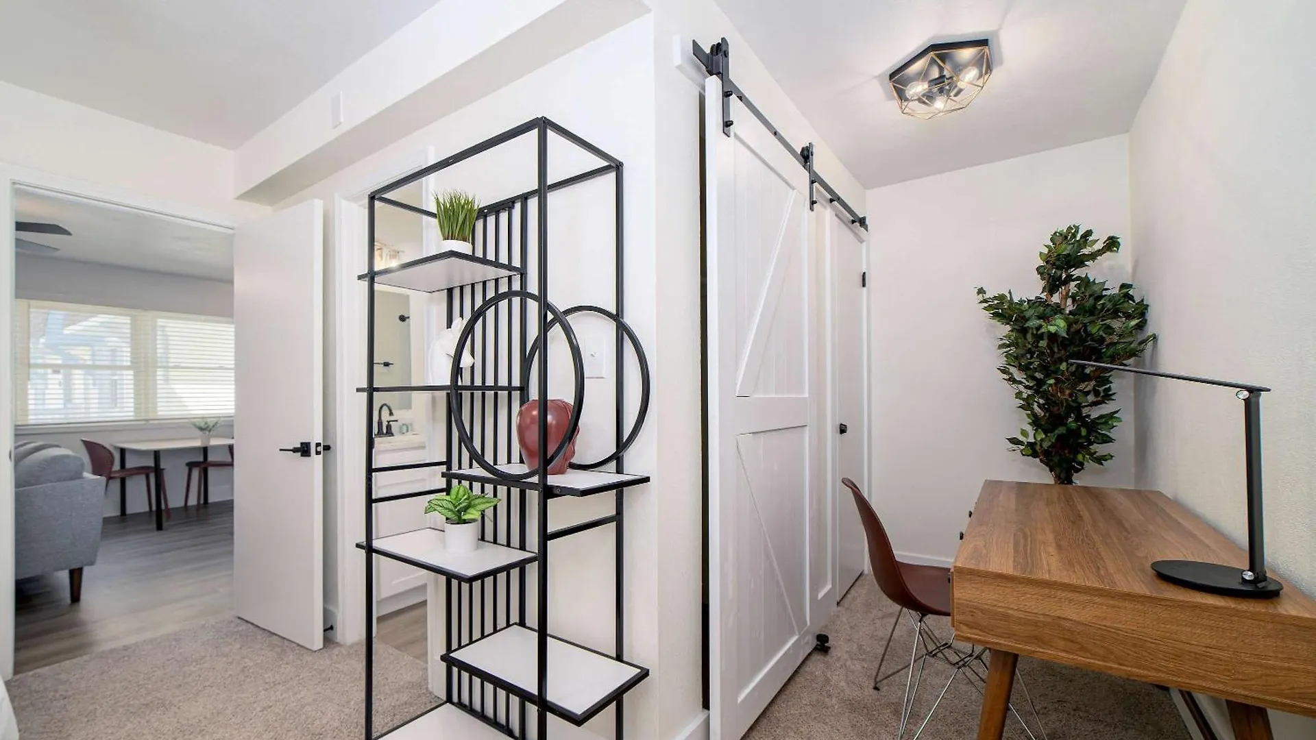 Sojourn'S Harborage - Coral Suite North Camellia Acres